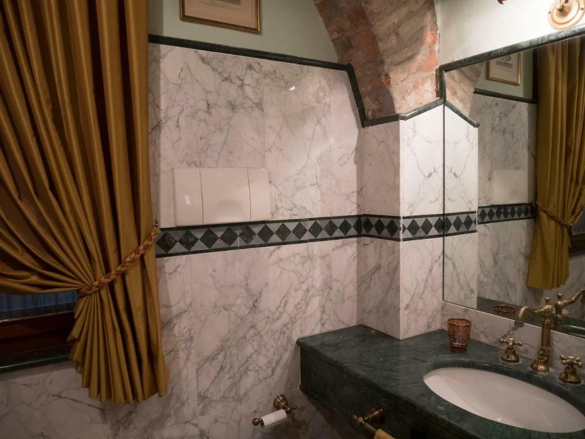 Apartamento Broletto 26 Milán 0*,  Italia